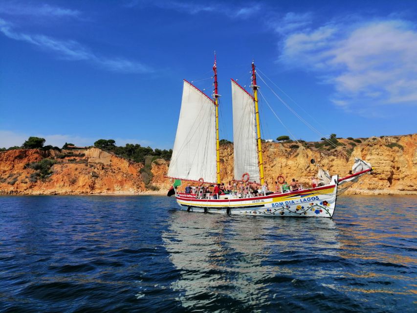 Lagos: Ponta Piedade Sail & Caves Cruise w/Portuguese Tapas - Back on the main boat: Portuguese tapas and a proper breather