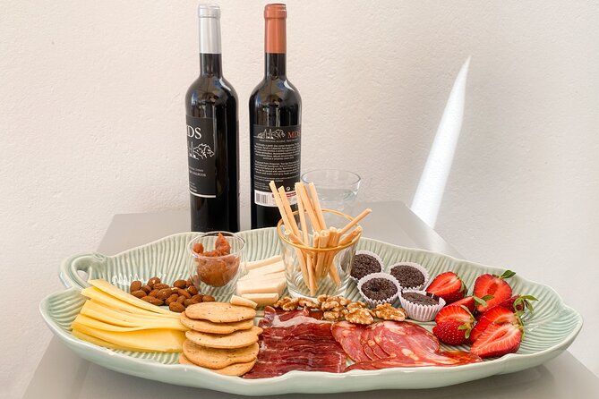 Lagos, Portimão & Carvoeiro: Wine Tasting, Tapas & Music Tour - The Vineyard and Cellar Tour: More Than a Quick Photo Stop