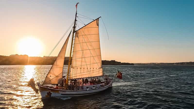 Lagos: Sunset Sail aboard a Traditional Boat with Prosecco - Sailing Lagos Golden Coast Without Needing Skills