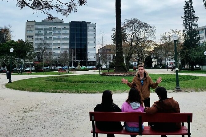 LGBTour Porto: Walk through Porto, discover the LGBTQIA+ History - Campo 24 de Agosto Garden: Pride Memory Begins in Plain Sight