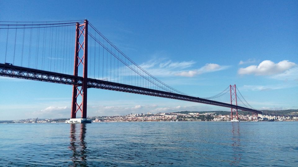 Lisbon: 2-Hour Sailing Yacht Cruise & Guided Tour w/2 drinks - Who should book this Lisbon Tagus yacht cruise