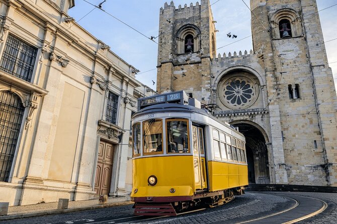 Lisbon 24 Hours Pass with Tram 28 Riding Ticket - Audio Guide and Local Context: What You’ll Actually Get