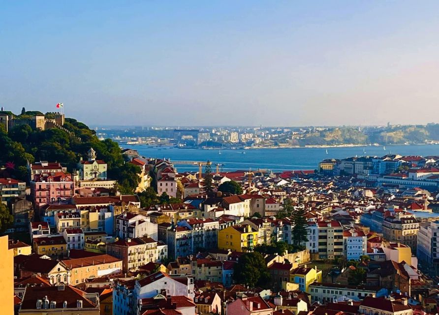 Lisbon: 3-Hour Sightseeing Tuk-Tuk Tour with Free Pickup - Who this tuk-tuk tour is best for