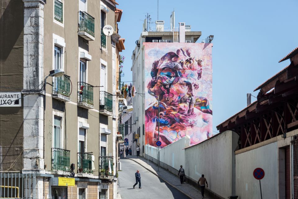 Lisbon: 3-Hour Street Art Tuk Tuk Tour - Viewpoints and Camera Timing Without the Hassle