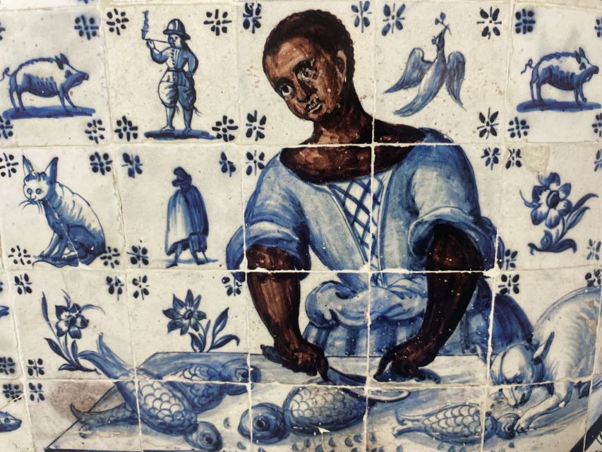 Lisbon: African History and Heritage Walking Tour - Praça do Comércio: Lisbon’s Big Stage for the Slave Trade