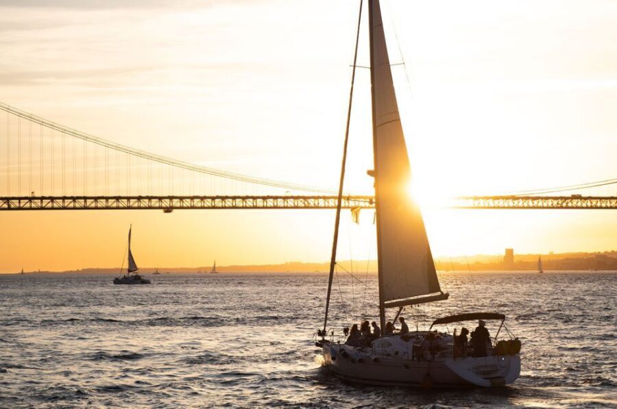 Lisbon: Alfama Charms, Tapas, Wine and Sunset Boat Cruise - Key things to know before you go