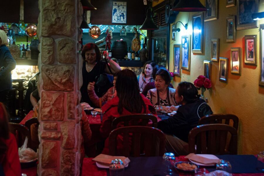 Lisbon: Alfama Tour and Live Fado with Traditional Dinner - Tips to make the evening smoother (and more fun)