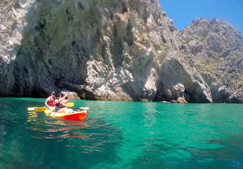 Lisbon: Arrabida Park Kayak Tour with Beach Picnic - From Time Out Market to Sesimbra: Getting There Without Stress