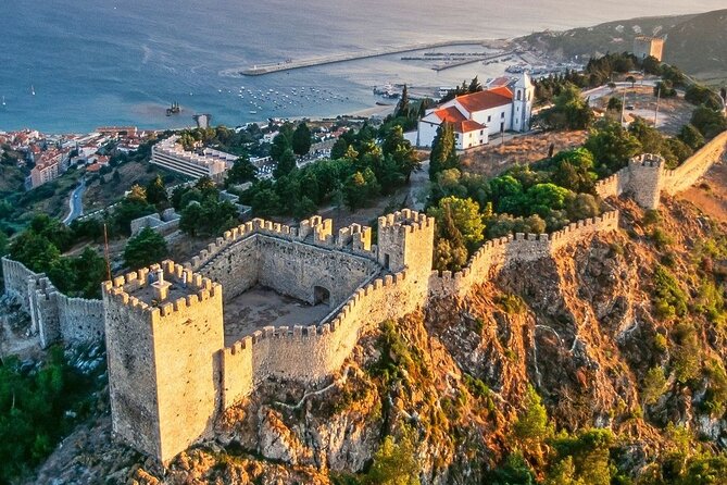 Lisbon: Arrábida & Sesimbra Tour – Wine, Nature & Beaches - A day trip that turns Lisbon views into southern-coast variety