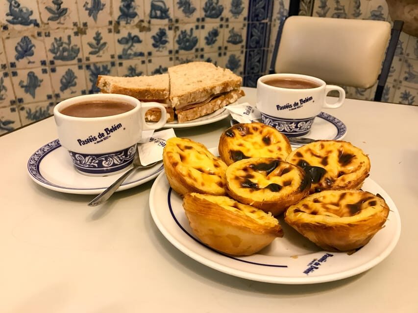 Lisbon: Belem Tour with Pastéis at Jerónimos Monastery - Rua da Praia do Bom Sucesso: where you dodge the crowds