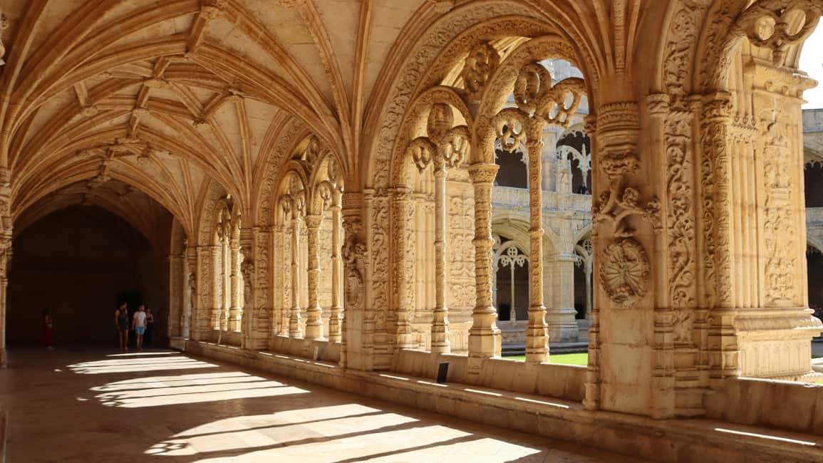 Lisbon: Belém Walking Tour with Jerónimos Monastery Ticket - Starting at Museu de Marinha: the easiest way to get oriented
