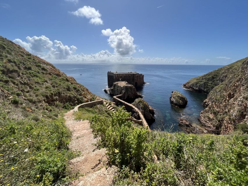 Lisbon: Berlenga Islands, Peniche & Óbidos Tour - Coming Back to the Mainland: Peniche Lunch Energy vs. Late-Day Fatigue