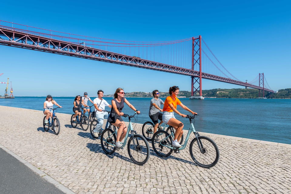 Lisbon Bike Tour: Langs de rivier van Belém naar Lissabon - From waterfront to central Lisbon: Cais do Sodré and square views