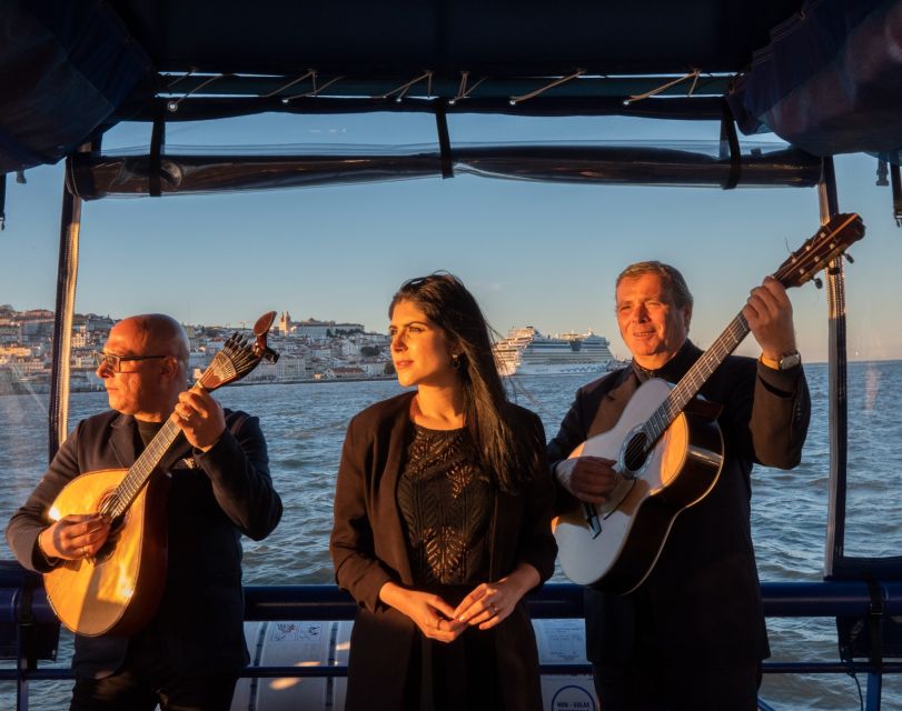 Lisbon: Boat Cruise with Live Fado Performance and a Drink - Duration and Boat Comfort: Good for an Hour, Not a Half-Day