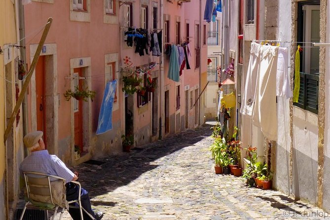 Lisbon by Night Tour: Fado Show and Dinner with Pick-up - What you’ll learn about Fado along the route