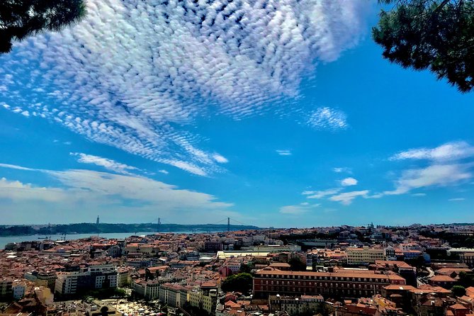 "Lisbon by Night" up to 6 people, private tour - Who this tour suits best
