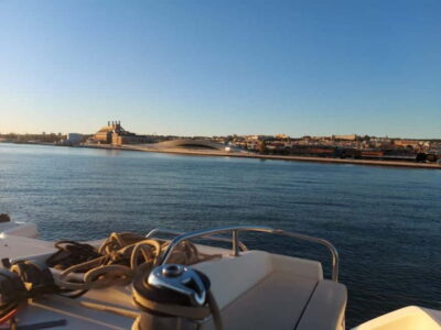 Lisbon: Catamaran Cruise with Drinks & Pastel de Nata - Catamaran comfort that actually helps you enjoy the views