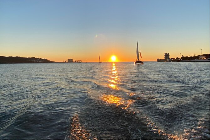 Lisbon: Catamaran Luxury Sunset and Wine Tour - The 25 de Abril Bridge moment you don’t forget