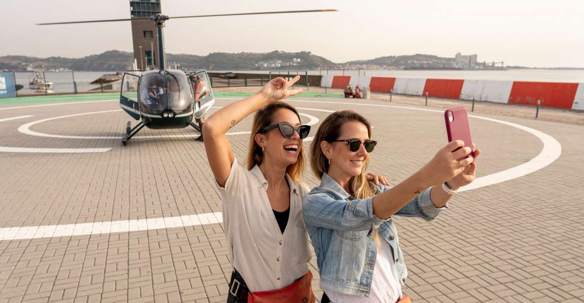 Lisbon: City and Coastline Sightseeing Helicopter Flight - The flight arc over Lisbon and the Tagus River