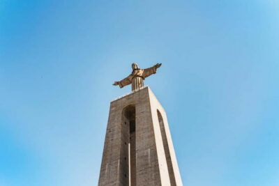 Lisbon City Half Day Private Guided Tour: Iconic Attractions - Pickup, comfort, and the little things that save time