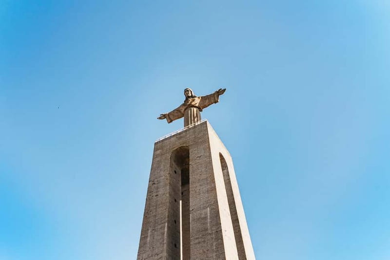 Lisbon City Half Day Private Guided Tour: Iconic Attractions - Pickup, comfort, and the little things that save time