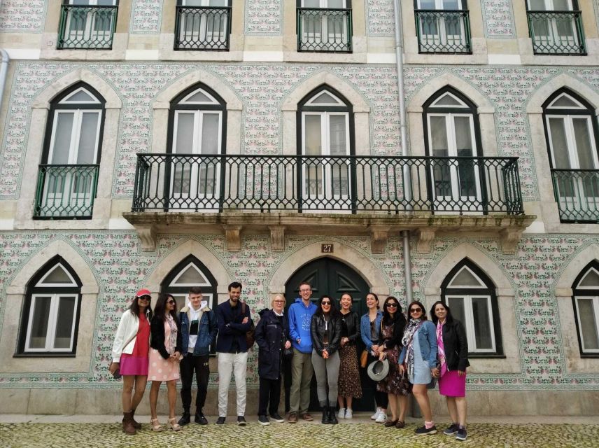 Lisbon: City Sightseeing Private Tour with Guide - São Jorge Castle: quick access to big views