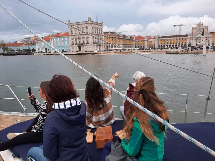 Lisbon: City Skyline Sailboat Cruise with Drink and Snacks - Cacilhas for the big panorama, plus the Cristo Rei moment