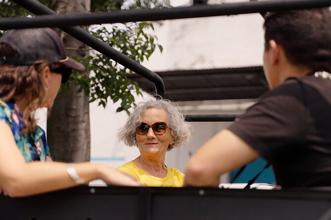 LISBON DAILY TOUR in a Vintage Jeep with FOOD & DRINK Tastings - The “just passing” stops that still matter