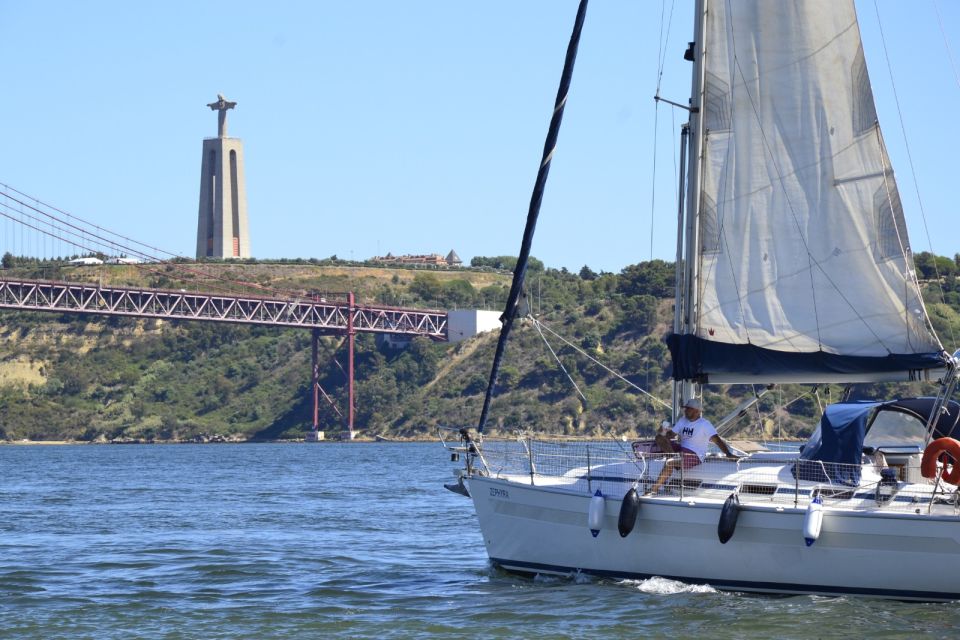 Lisbon: Day and Sunset Tour on the Tagus River - Belem Tower and the Monument to the Discoveries: the classic photo stretch