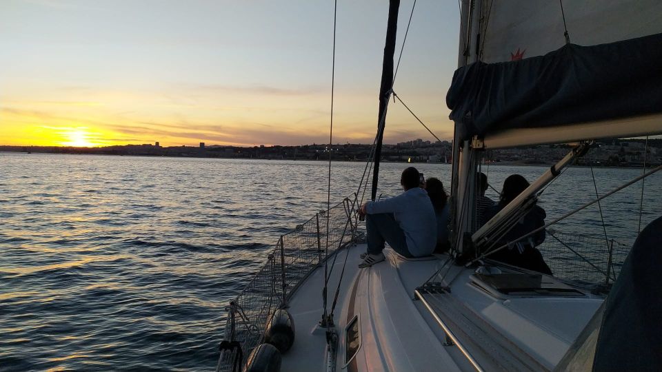 Lisbon: Day and Sunset Tour on the Tagus River - South bank sail and Christ the King: the wide-open finale