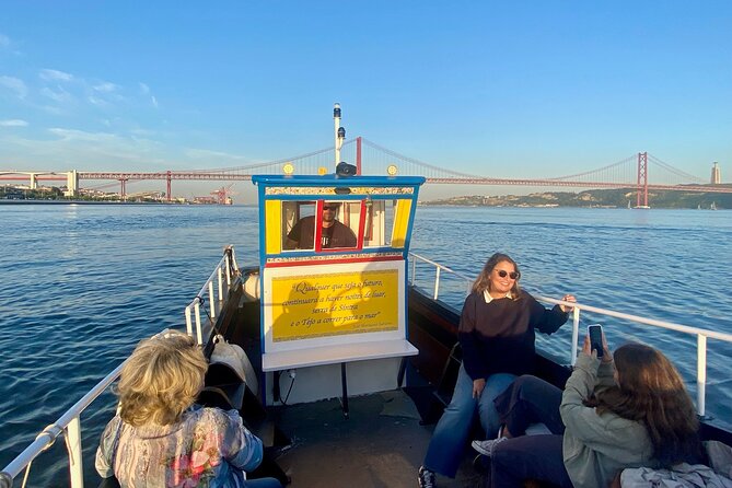 Lisbon Daytime & Sunset Tradicional Boat Tour Sightseeing Cruise - Tagus views are the fast track to understanding Lisbon