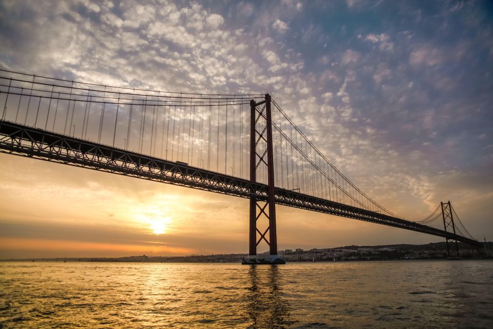 Lisbon: Disco Night Cruise with DJ and Open Bar - Bathrooms, bar lines, and the “packed boat” tradeoff