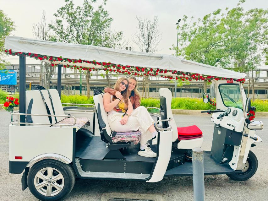 Lisbon: Discover Belem by electric Tuk Tuk - Jerónimos Monastery: Manueline details in a guided sprint
