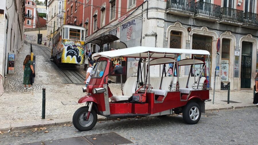 Lisbon: Electric Tuk Tuk Private Tour of the Seven Hills - The Church and Monument Stops: Santo António, Democracy, and April 25