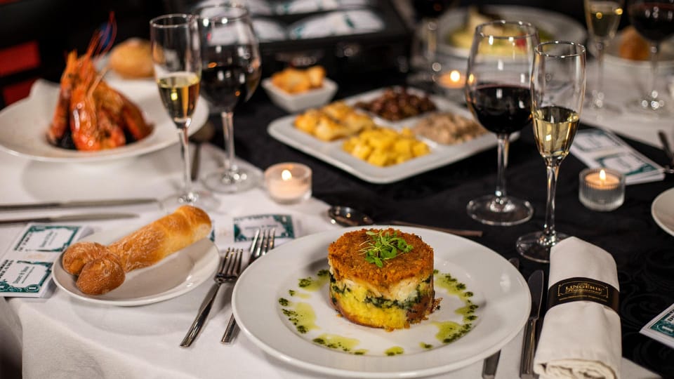 Lisbon: Erotic Cabaret Show and Dinner - Key highlights at a glance