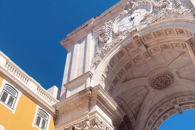 Lisbon Essential Walking Tour: History, Stories and Lifestyle - Meeting points, pace, and what to pack for the hill route