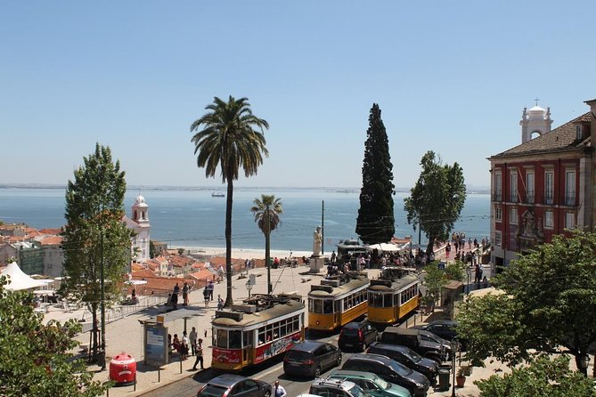 Lisbon Essential Walking Tour: History, Stories and Lifestyle - Carmo Convent and church: Gothic architecture meets 1974