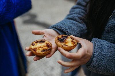 Lisbon: Evening Food & Wine Tour in Bairro Alto - Petiscos 101 at Faz Frio: snack culture, Portuguese style