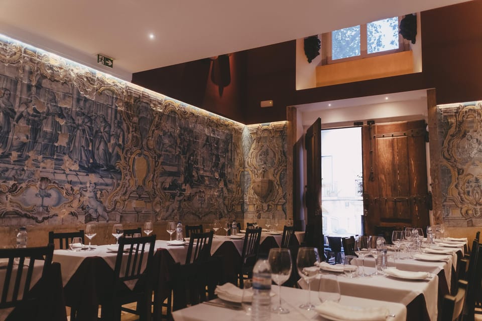 Lisbon: Fado Night with Dinner in a Typical Fado House - Where You’ll Sit Matters More Than You Think