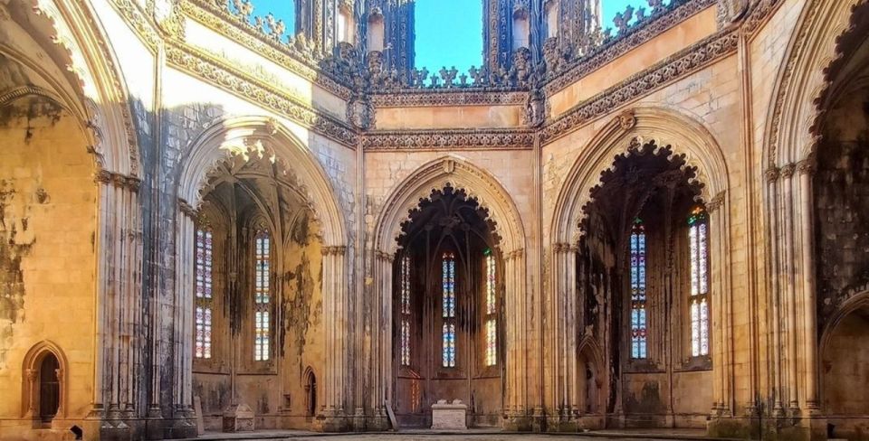 Lisbon: Fátima, Batalha, Nazaré and Óbidos w/ Ginja Tasting - Comfort, pacing, and who this tour suits best