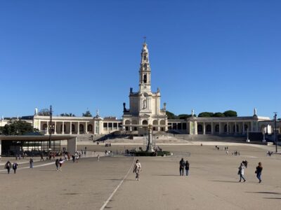 Lisbon: Fátima, Batalha, Nazaré & Óbidos Small Group Tour - Fátima Sanctuary: what to focus on beyond the obvious photos