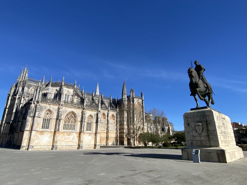 Lisbon: Fátima, Batalha, Nazaré & Óbidos Small Group Tour - Who should book this Fátima–Batalha–Nazaré–Óbidos tour?