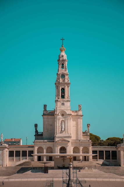 Lisbon: Fátima & Holy Eucaristy Miracle Relic, Spiritual Day - Timing, Mass opportunities, and how to handle lunch breaks