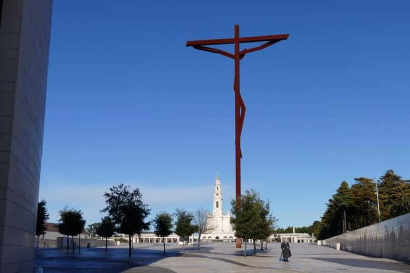 Lisbon: Fátima Sanctuary & Little Shepherds' Village - Valinhos stops on the Way of the Cross: viewpoints, chapels, and meaning