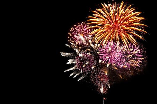 Lisbon: Fireworks, Music and Open Bar in New Year's Eve Cruise - Why a Tagus River view beats street-level New Year’s chaos