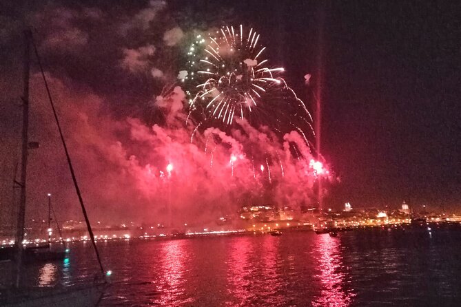 Lisbon: Fireworks, Music and Open Bar in New Year's Eve Cruise - Midnight toast and the fireworks timing that makes it feel special