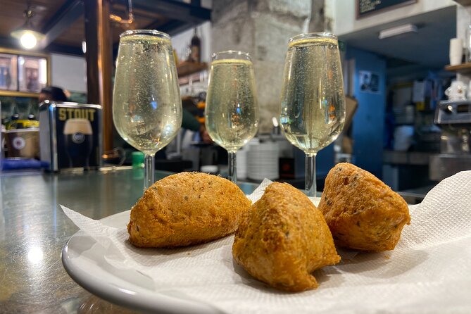 Lisbon Foodies Small-Group Walking Tour - Praça da Figueira to Rua das Portas de Santo Antão: where Lisbon flavor turns into a stroll