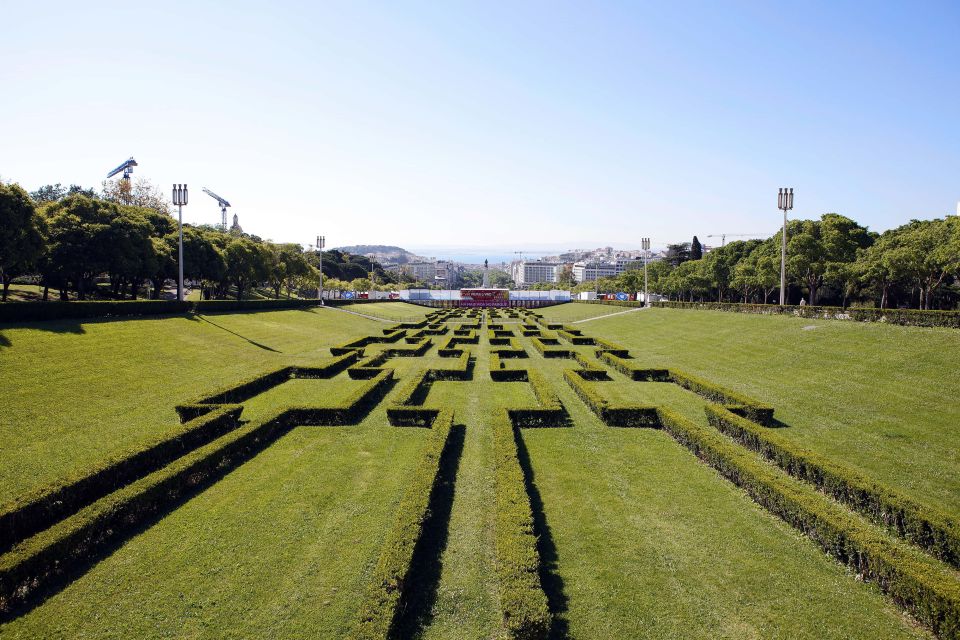 Lisbon: Full-Day City Tour with Cable Car Ride - The Pastel de Belém stop: a sweet, simple payoff