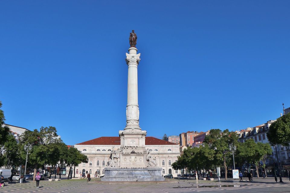 Lisbon: Full-Day Private Walking Sightseeing Tour - Starting at the Arco da Rua Augusta: get your bearings fast