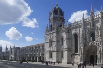 Lisbon: Full-Day Small-Group City Tour with Hotel Pickup - Starting at Rossio and Restauradores: Getting Oriented Fast